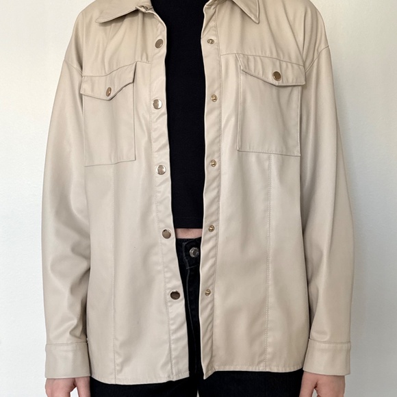 Zara Women’s Faux Leather Beige Shirt Jacket - Picture 2 of 3